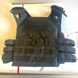 Airsoft plate carrier, new.  Cosplay